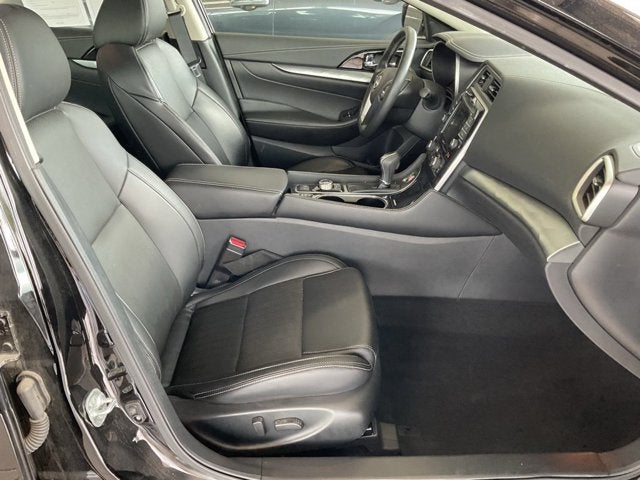 2023 Nissan Maxima SV