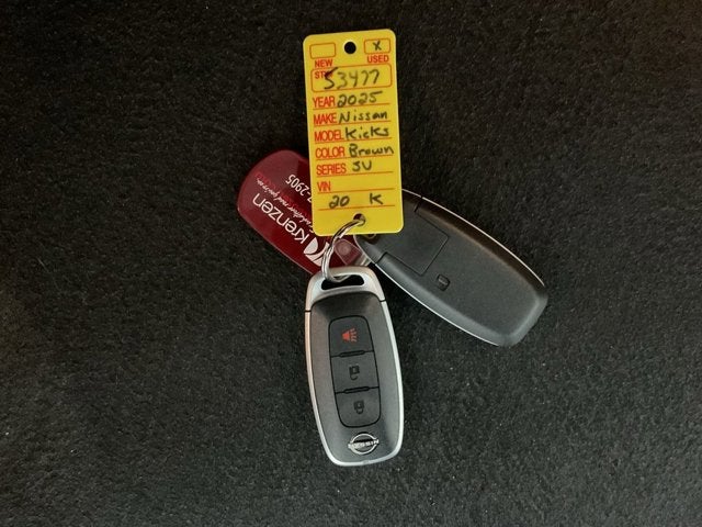 2025 Nissan Kicks SV