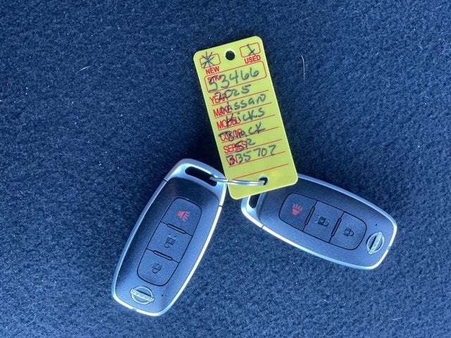 2025 Nissan Kicks SR