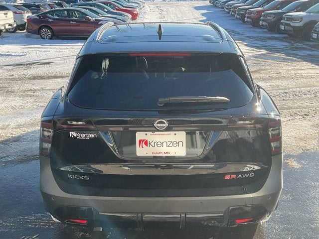2025 Nissan Kicks SR