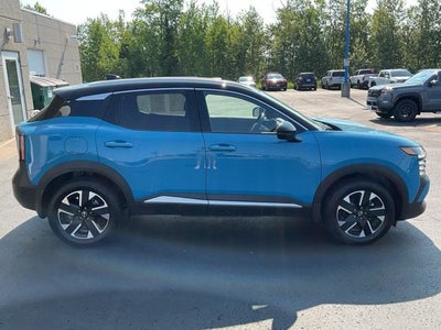 2025 Nissan Kicks SR