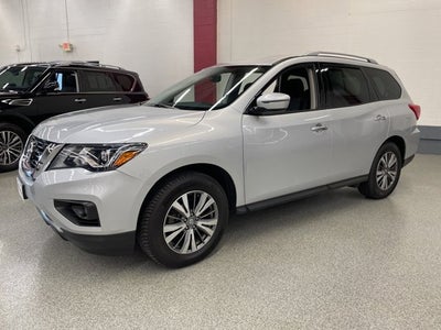 2020 Nissan Pathfinder SV