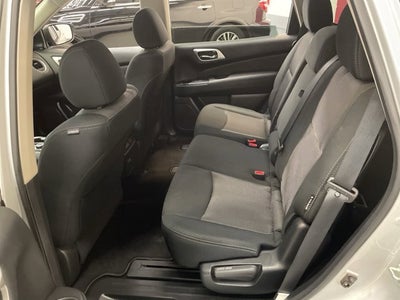 2020 Nissan Pathfinder SV