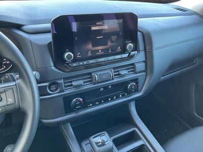 2025 Nissan Pathfinder S