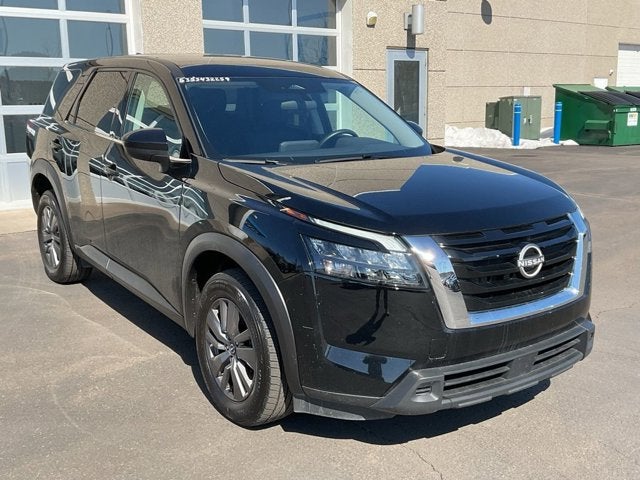 2025 Nissan Pathfinder S