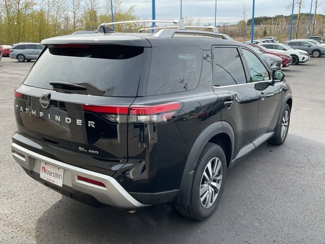 2025 Nissan Pathfinder SL