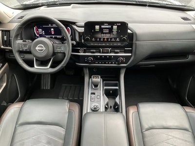 2024 Nissan Pathfinder Platinum
