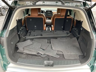 2023 Nissan Pathfinder Platinum