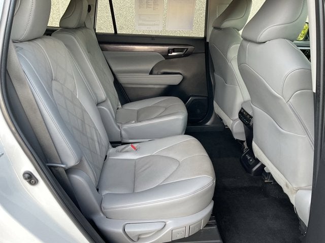 2023 Toyota Highlander Platinum