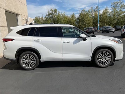 2023 Toyota Highlander Platinum
