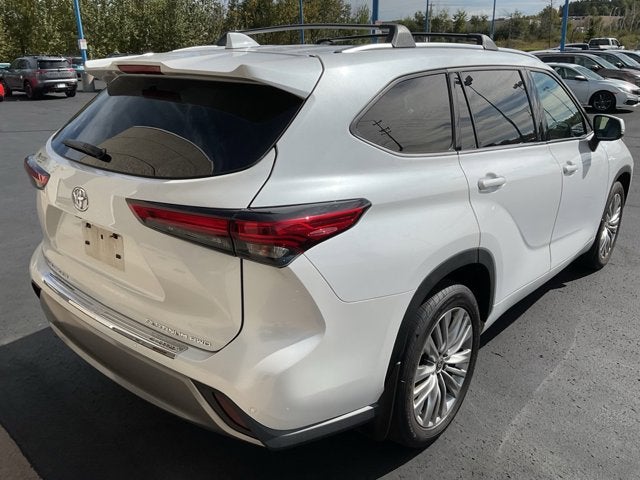2023 Toyota Highlander Platinum