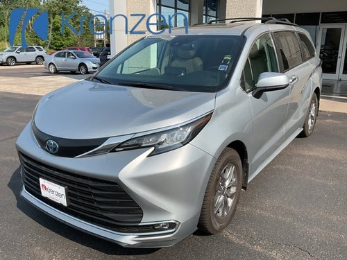 2023 Toyota Sienna XLE