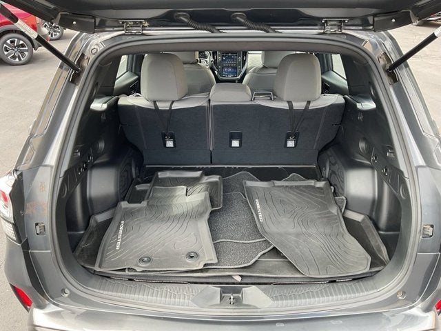 2025 Subaru Forester Base