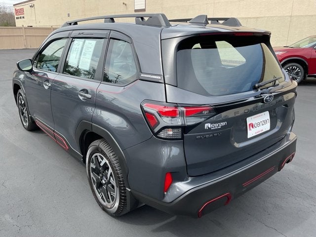 2025 Subaru Forester Base